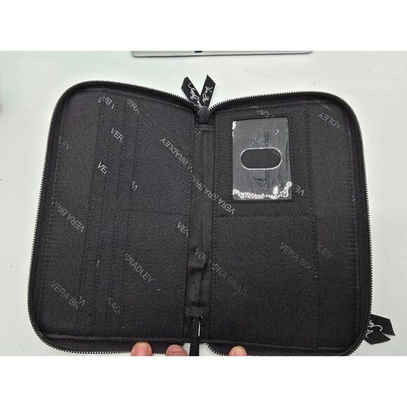 Vera Bradley Womens Quilted Wristlet Wallet - Black & White Floral Pattern - Picture 3 of 4